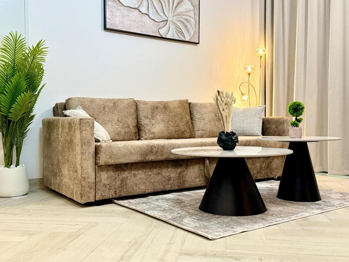 Brand New-fully Furnished Elegant 1br In Jvc Apartment *